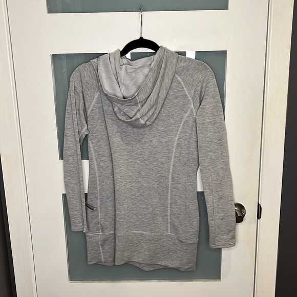 Gray hoodie size small “Sketchers” - Picture 3 of 3